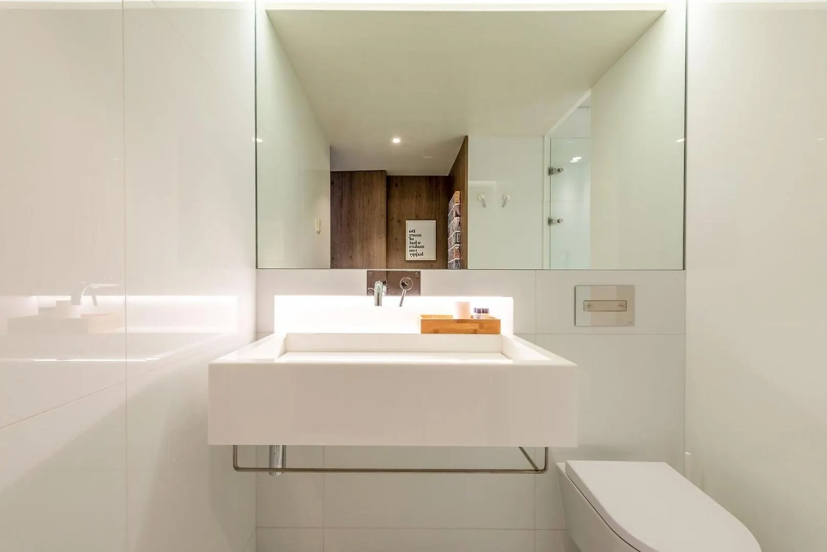 Guestready - Mid-Century Apartment Near Cais Do Sodre Lisbon 0*,  Portugal